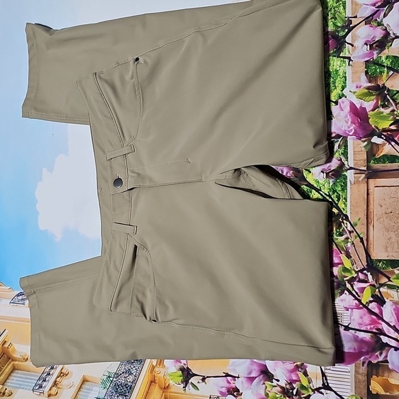 Lululemon Tan Commision Fit Pants Size 30x30 - Picture 1 of 4